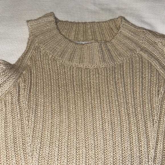 525 Cable Knit Cut Out One Shoulder Puff Sleeve Pullover Size XS Cream - Picture 3 of 12